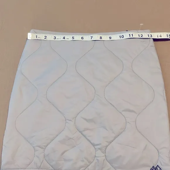 🆕 CONEY ISLAND PICNIC Alpine Slopes Quilted Nylon Miniskirt- Silver/Gray - 24