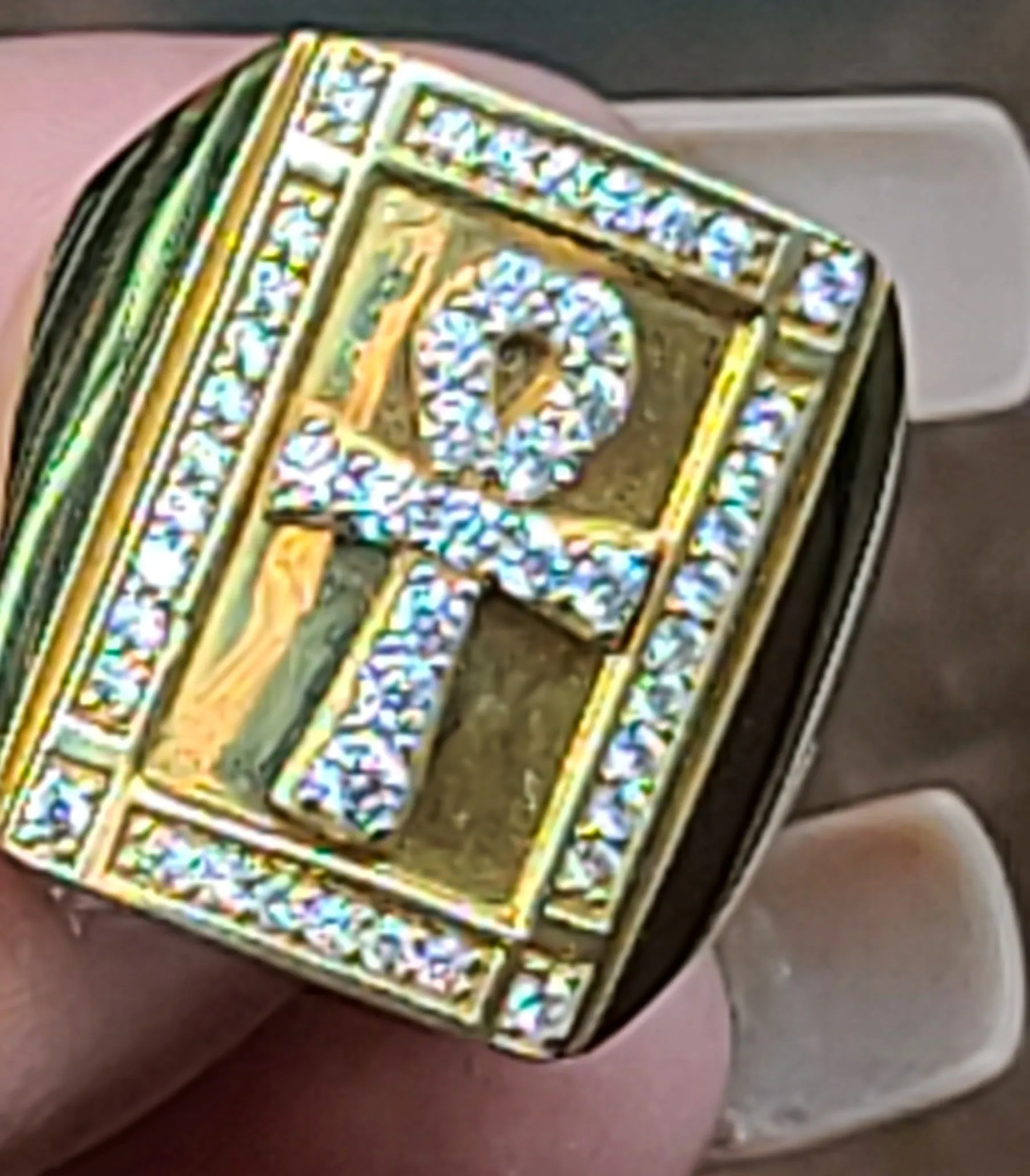 10k Yellow Gold Ring with Ankh Design and Reflective Background