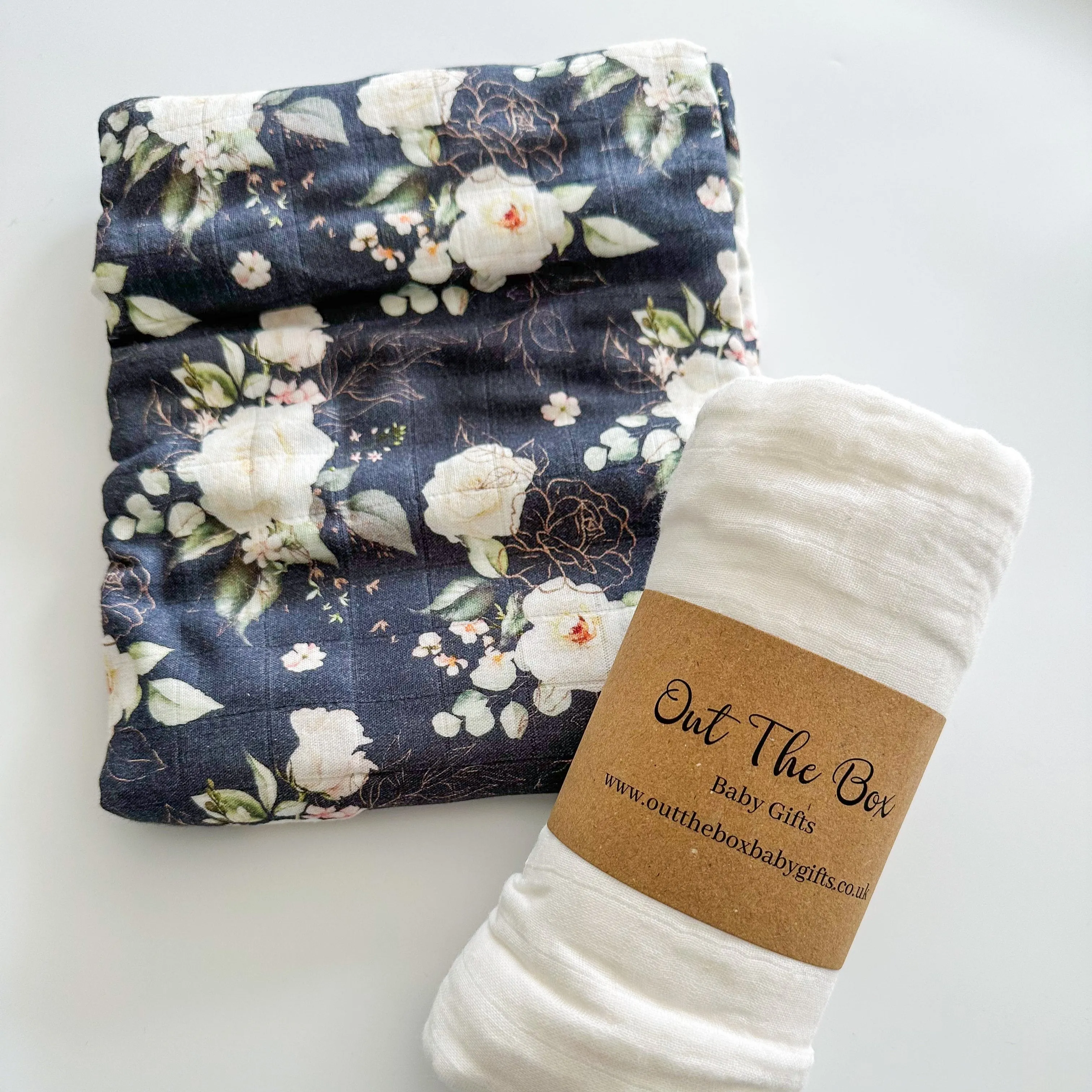 2 Pack Floral and White Muslin Swaddles