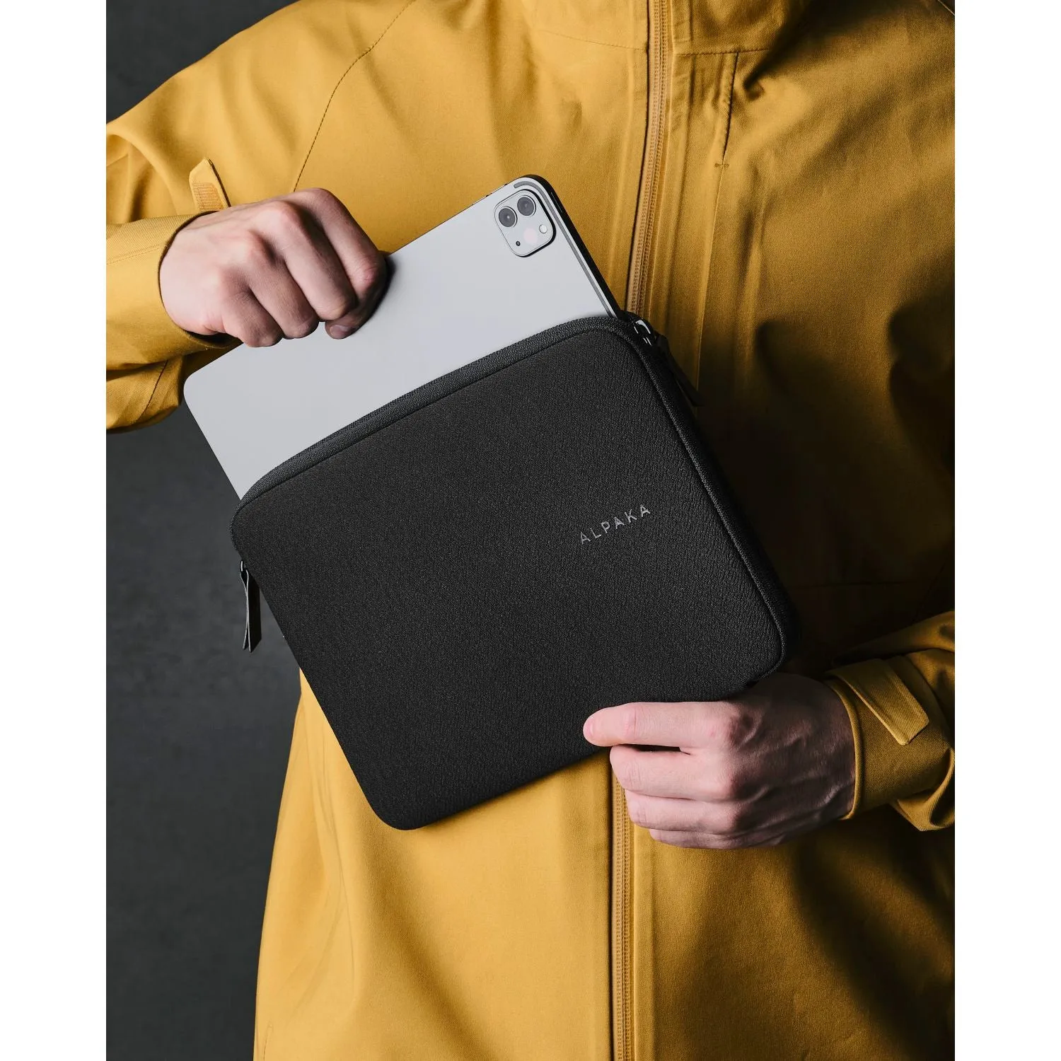 ALPAKA Slim Tablet Sleeve 11"