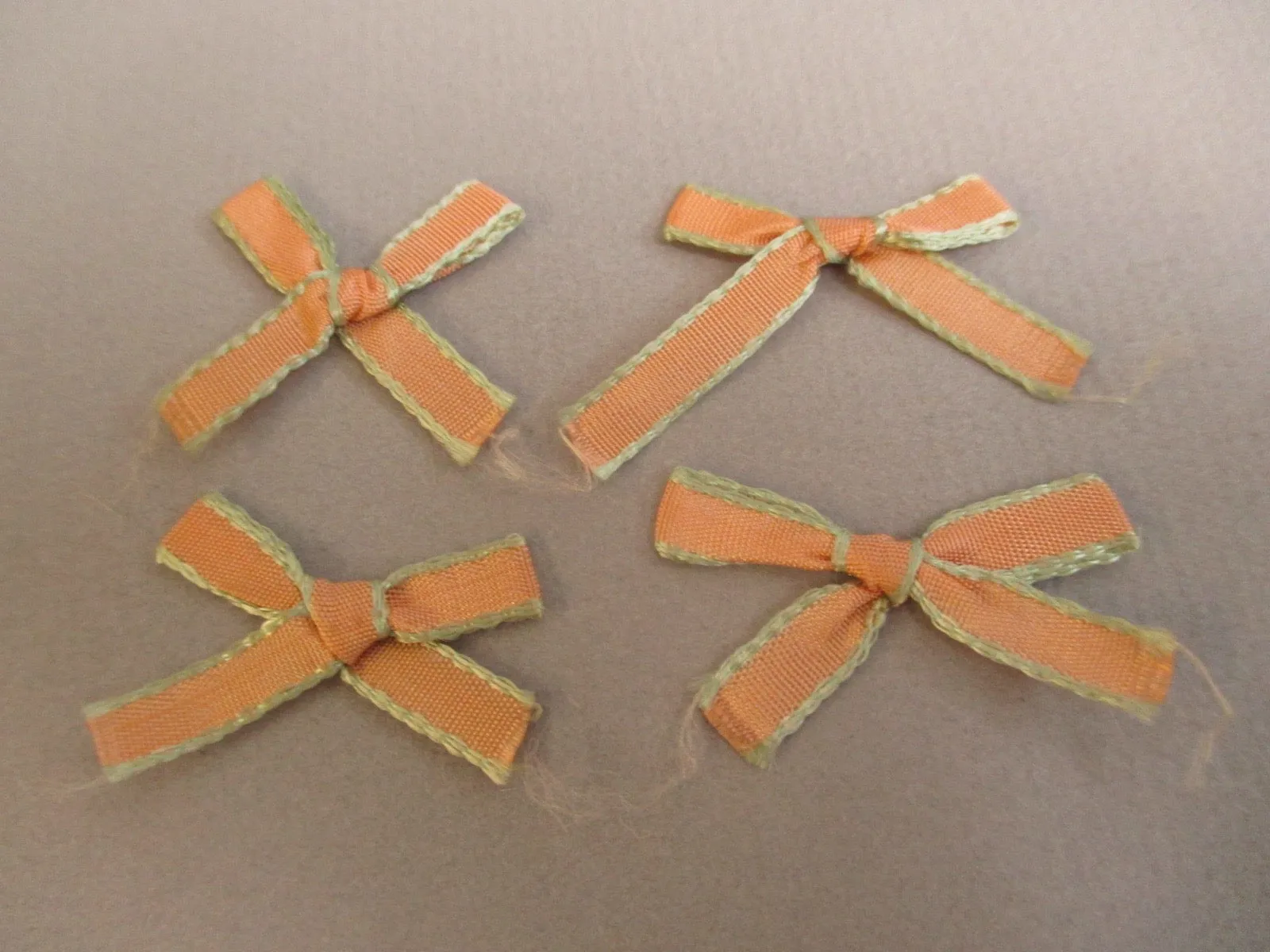 Antique Victorian Silk ribbon bows 4 pc