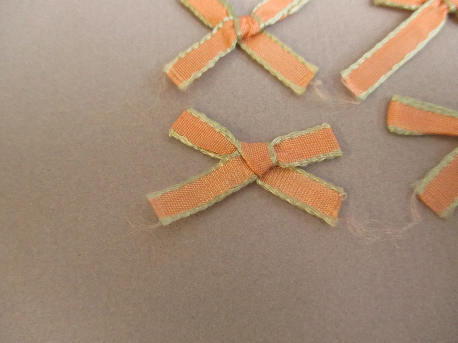 Antique Victorian Silk ribbon bows 4 pc
