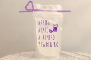 Arriba, abajo, al centro, y pa dentro - Reusable drinking pouch