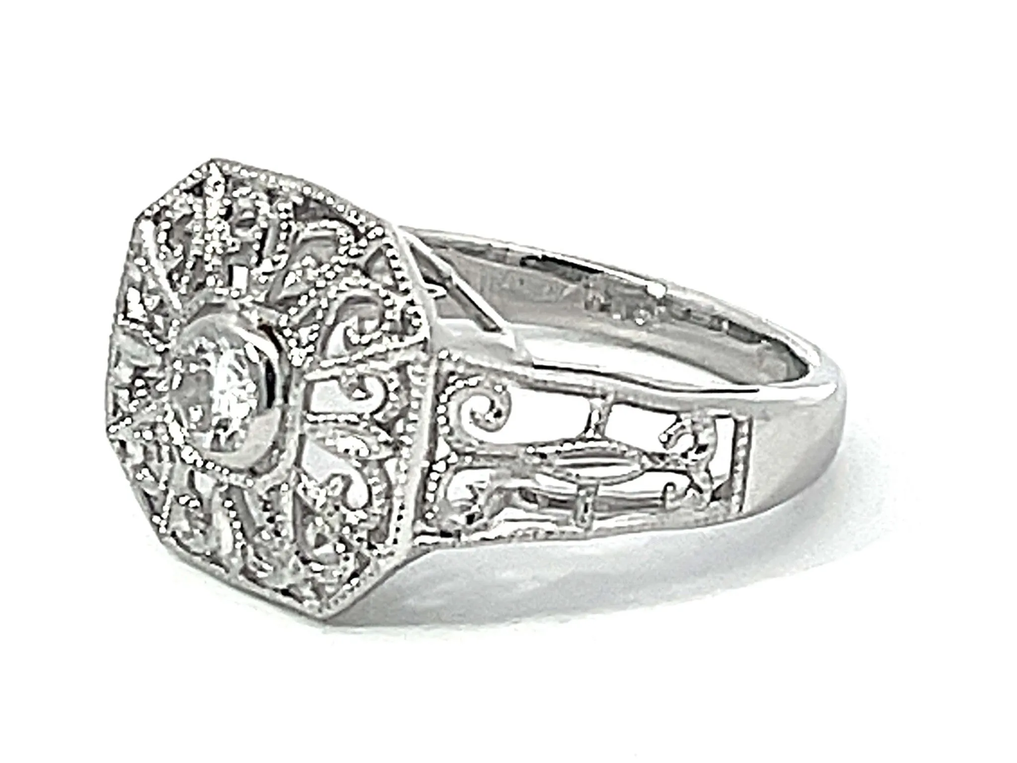 Art Deco Milgrain Detail Diamond Ring in Platinum