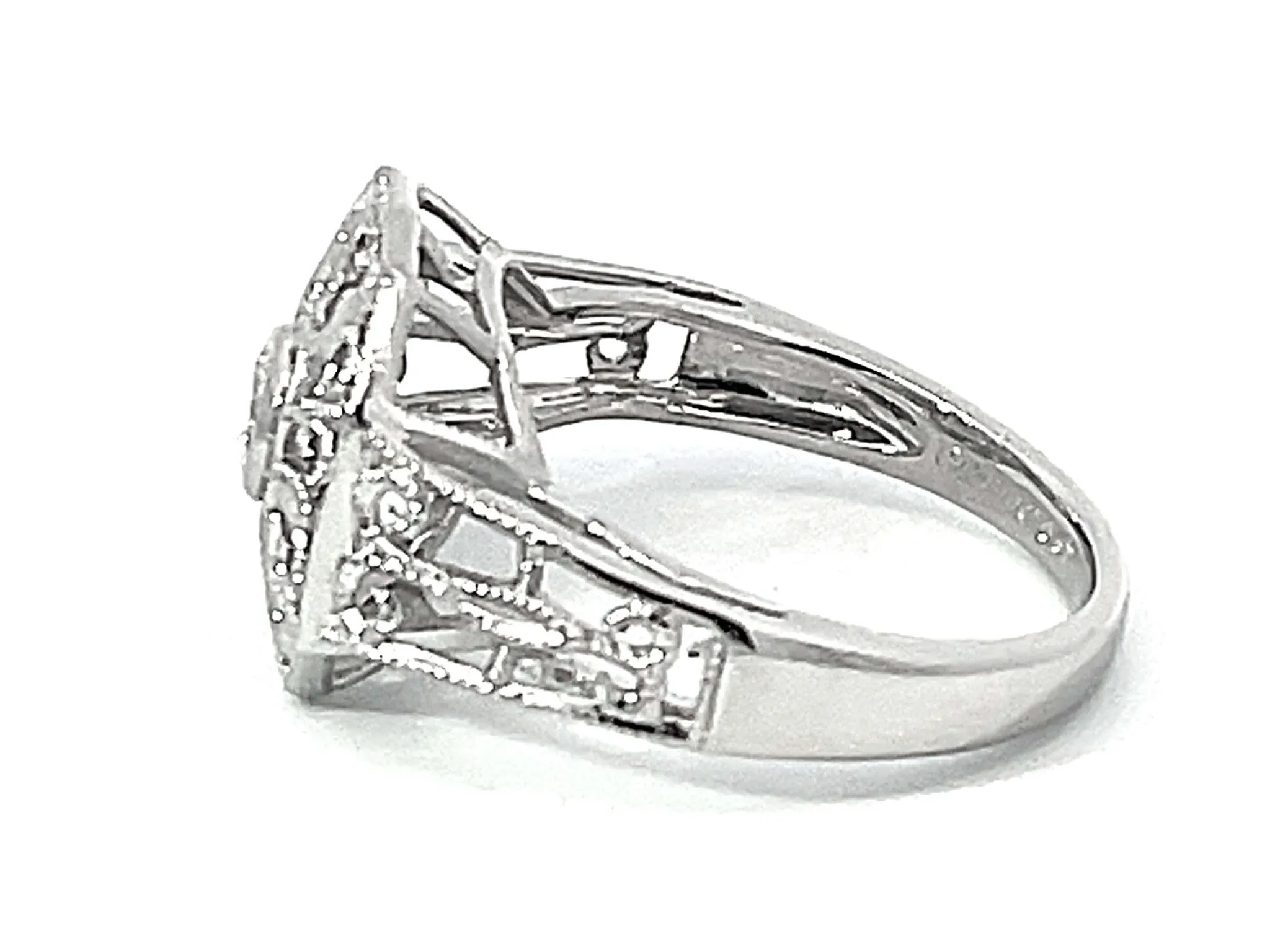 Art Deco Milgrain Detail Diamond Ring in Platinum