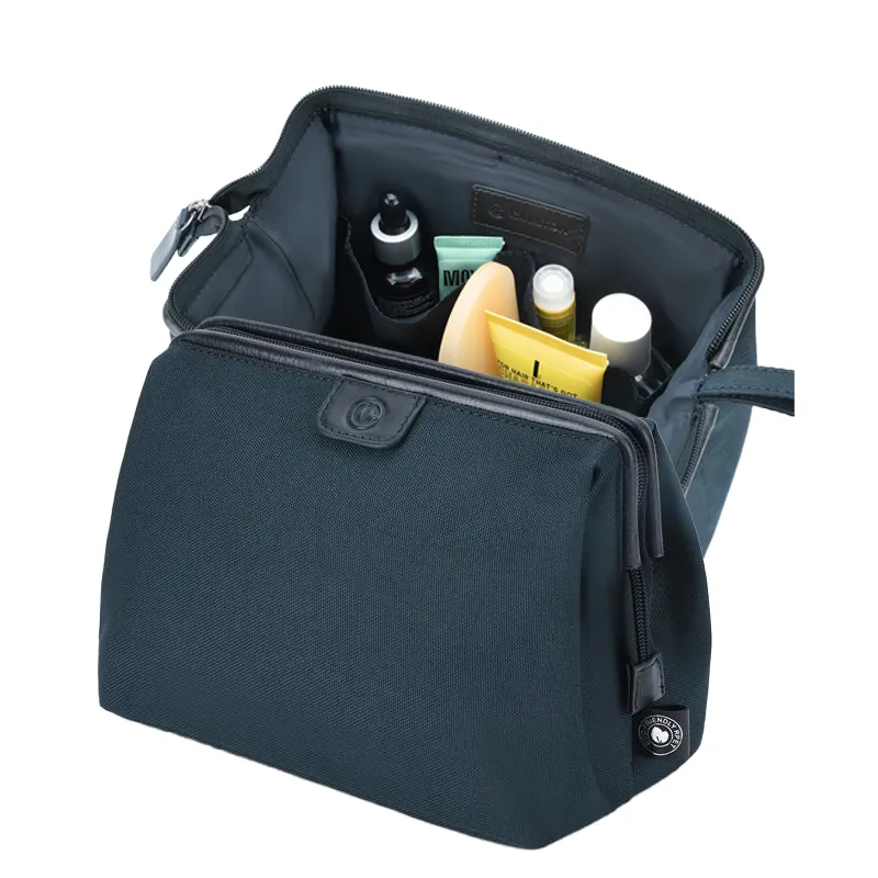 CARLTON CENTERCOURT RPET TOILETRY BG