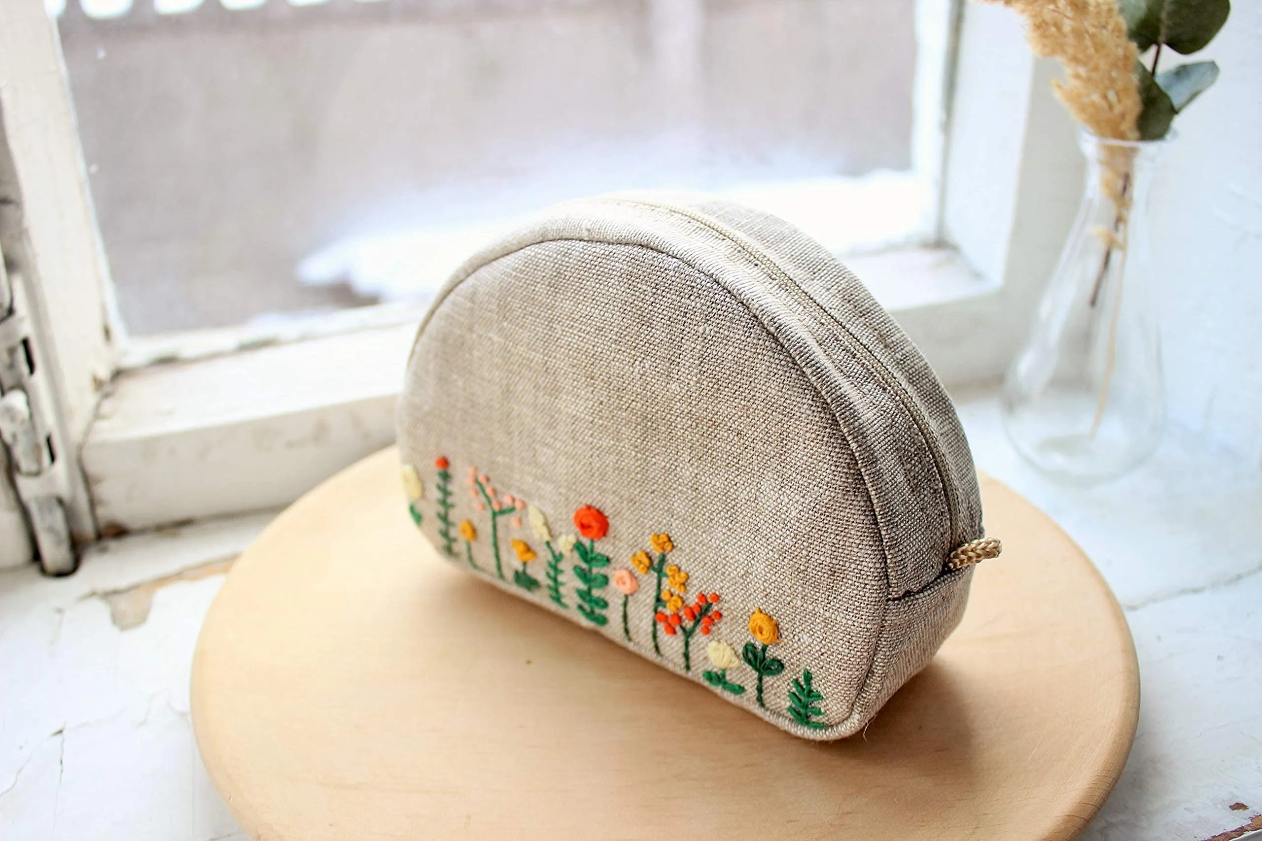 Embroidered makeup bag Small cosmetic purse for women Floral zipper pouch for bridesmaids