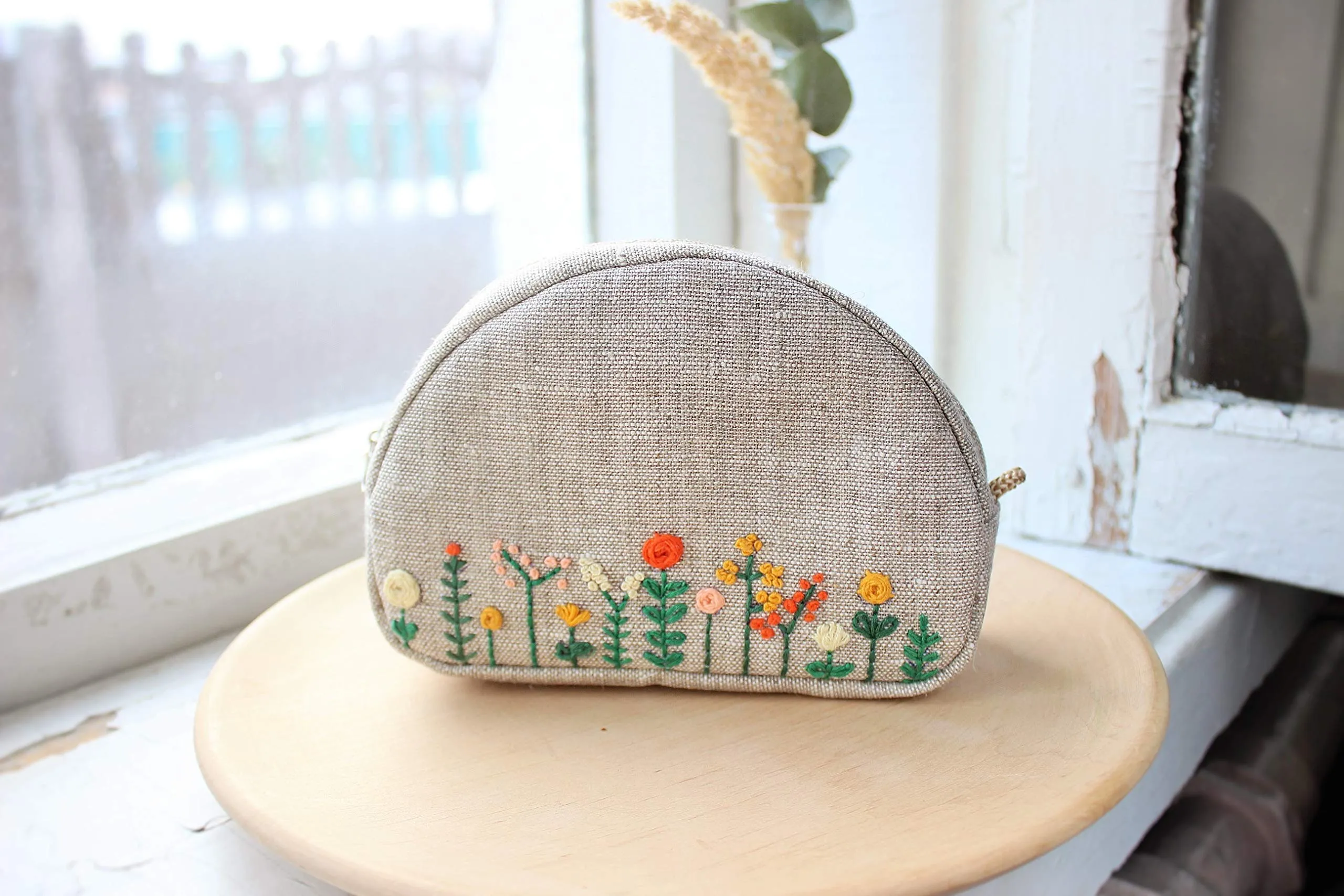 Embroidered makeup bag Small cosmetic purse for women Floral zipper pouch for bridesmaids