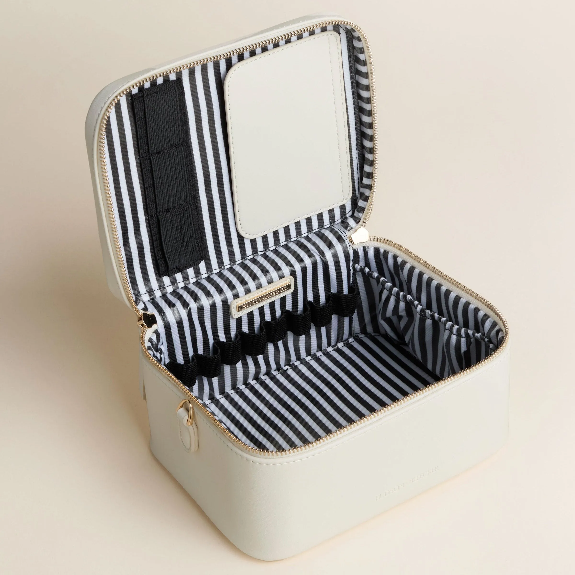 Jetsetter Train Case - Black