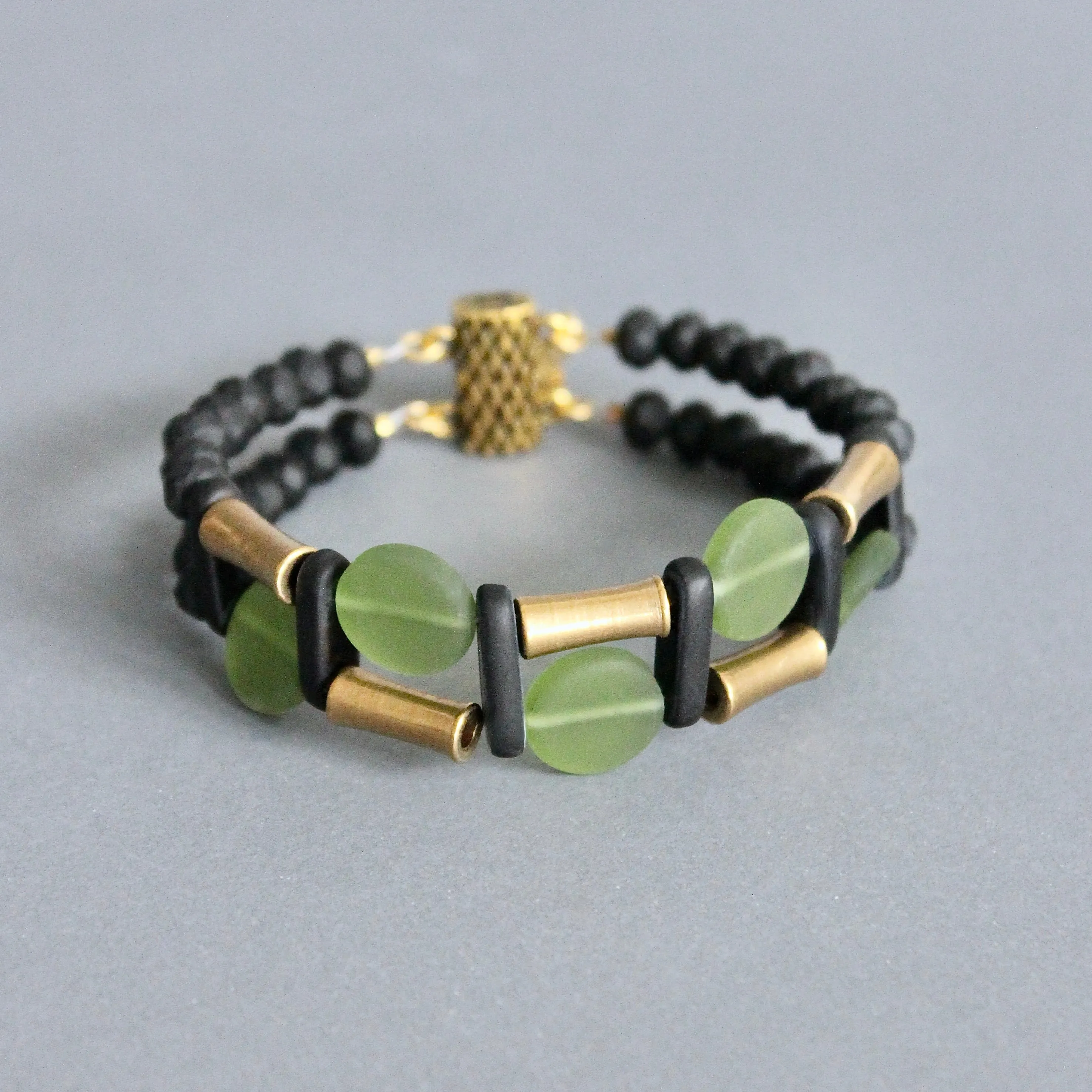 JLTB03 black and olivine bracelet