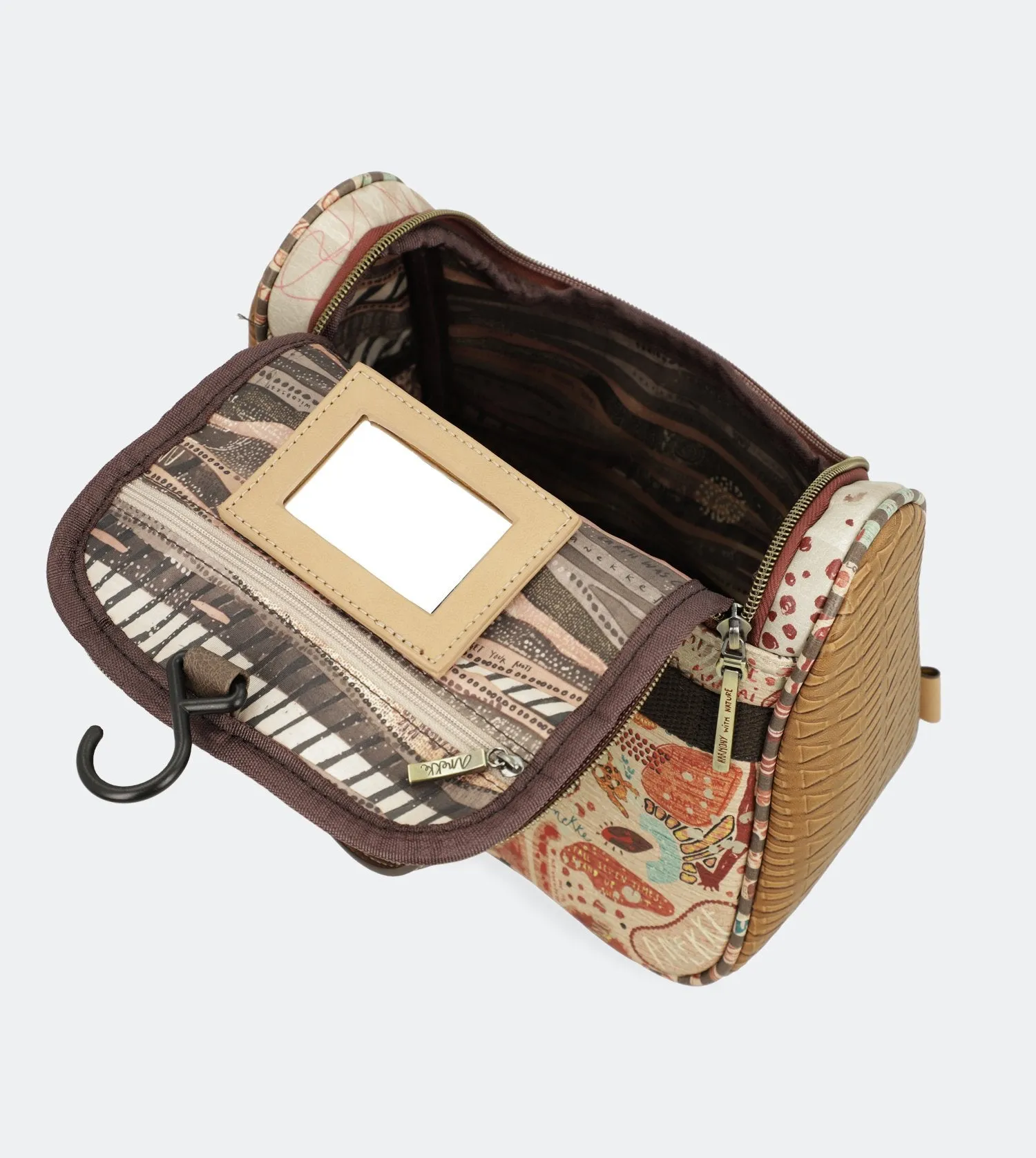 Kenya Collection Toiletry bag with a handle