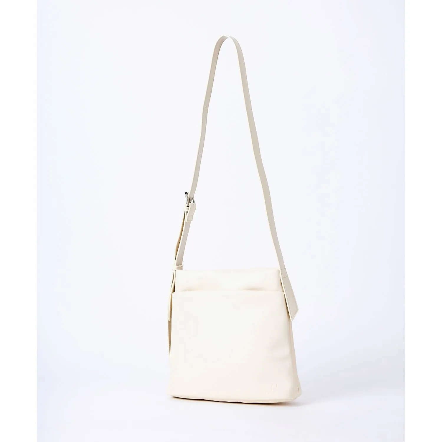 Legato Largo Link Shoulder Bag