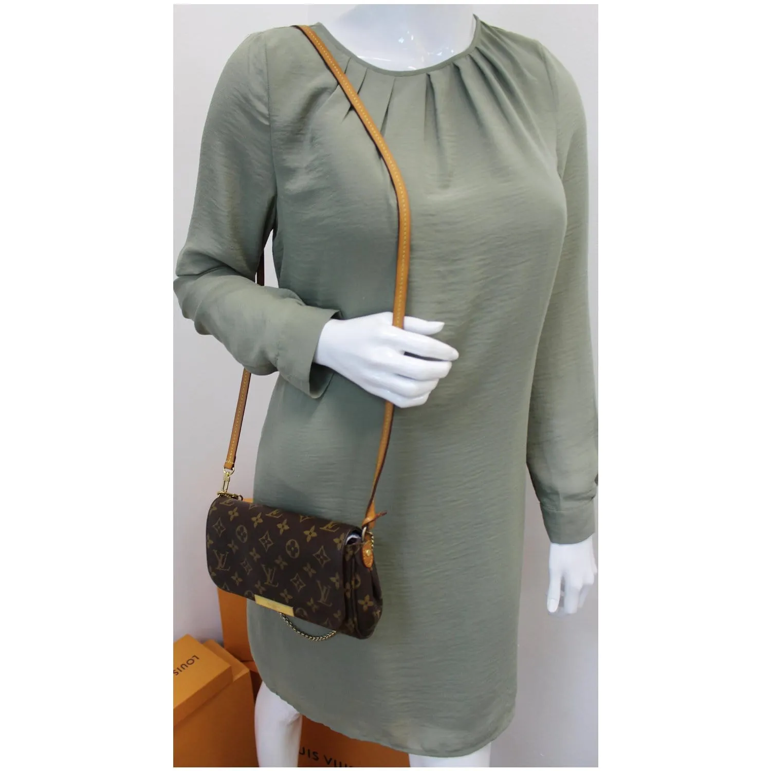 LOUIS VUITTON Favorite PM Monogram Canvas Crossbody Bag Brown