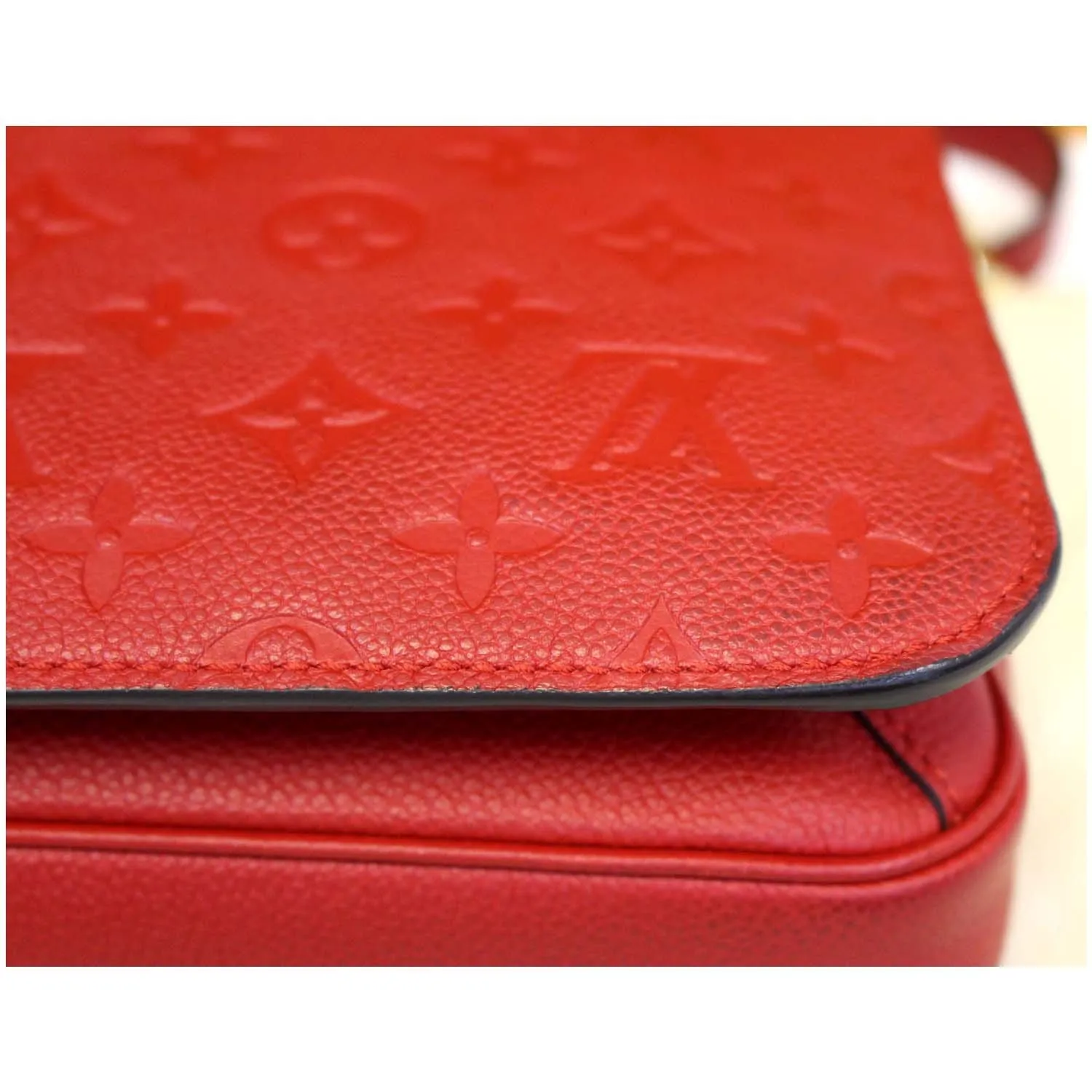 LOUIS VUITTON Metis Pochette Empreinte Leather Crossbody Bag Red