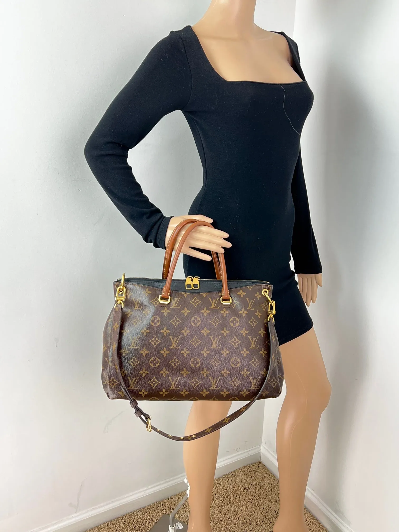 Louis Vuitton PALLAS Monogram canvas calf leather M41064 Black Handbag