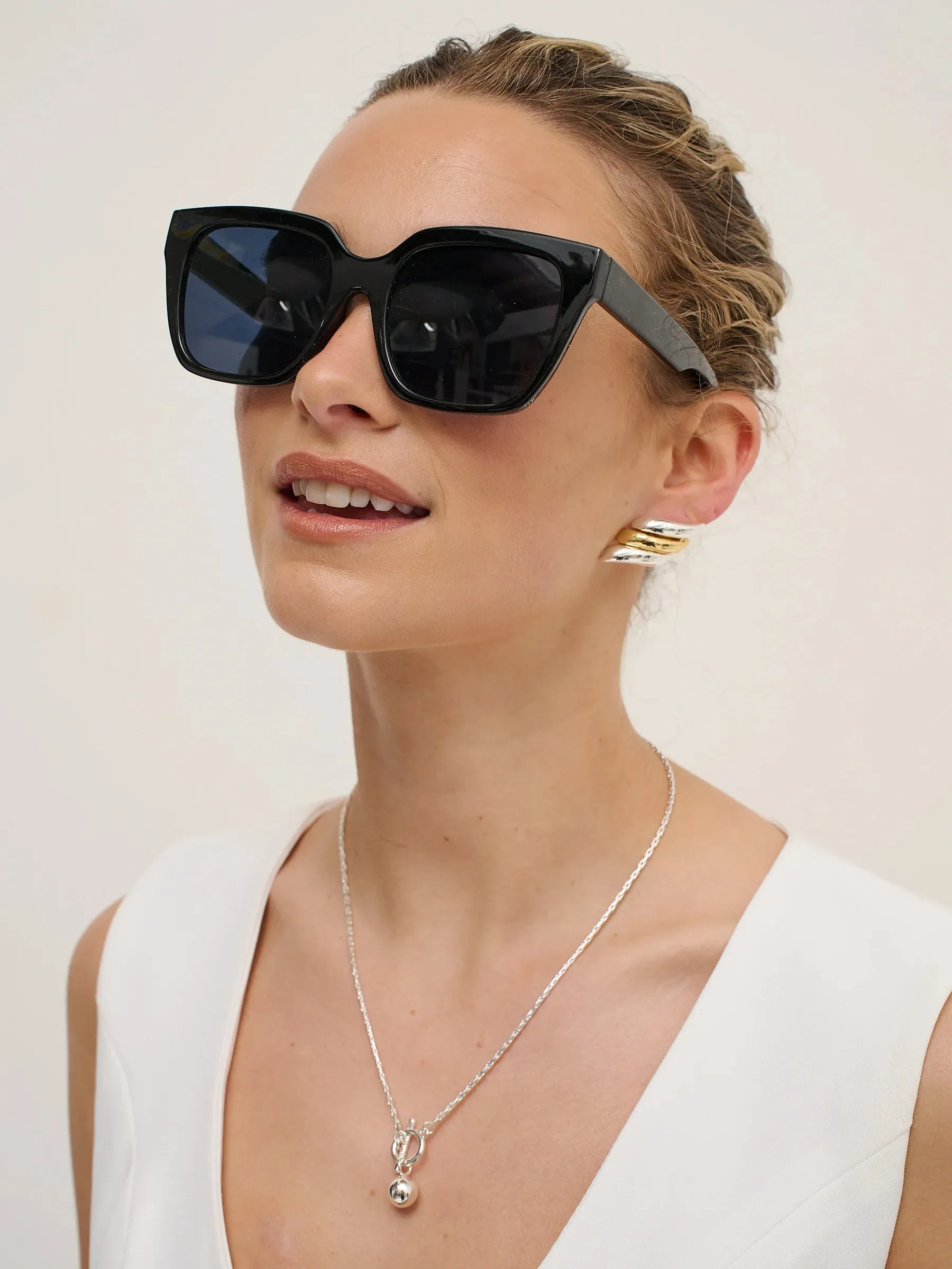 MAREE SQUARE SUNGLASSES - BLACK