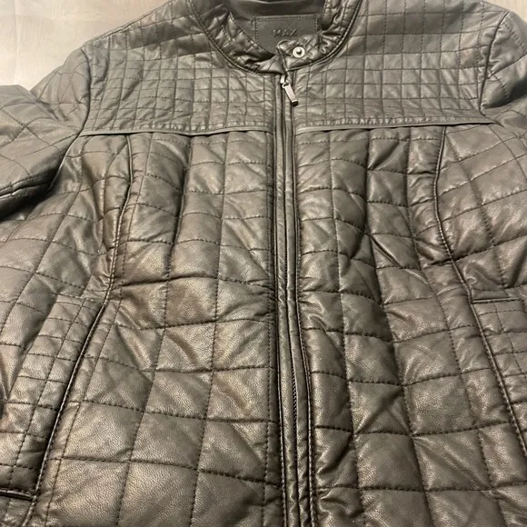 MAX Jeans black textured jacket size medium