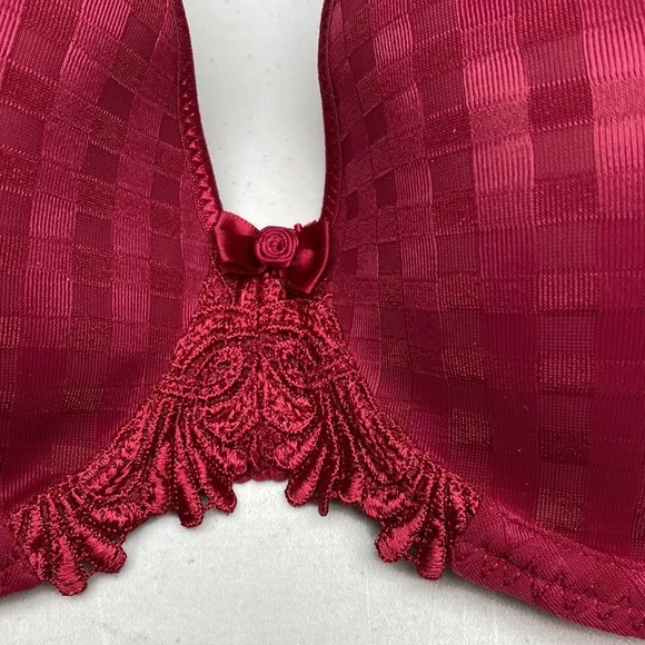 MJ BURGUNDY Convertible,  32DD   US  * P1034 CA