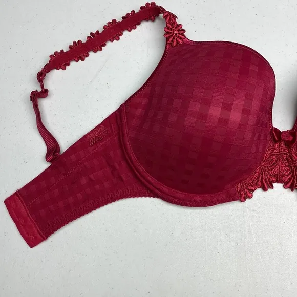 MJ BURGUNDY Convertible,  32DD   US  * P1034 CA