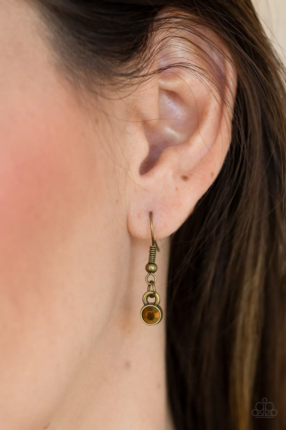 Paparazzi - Leading Lady - Brass Necklace & Earrings