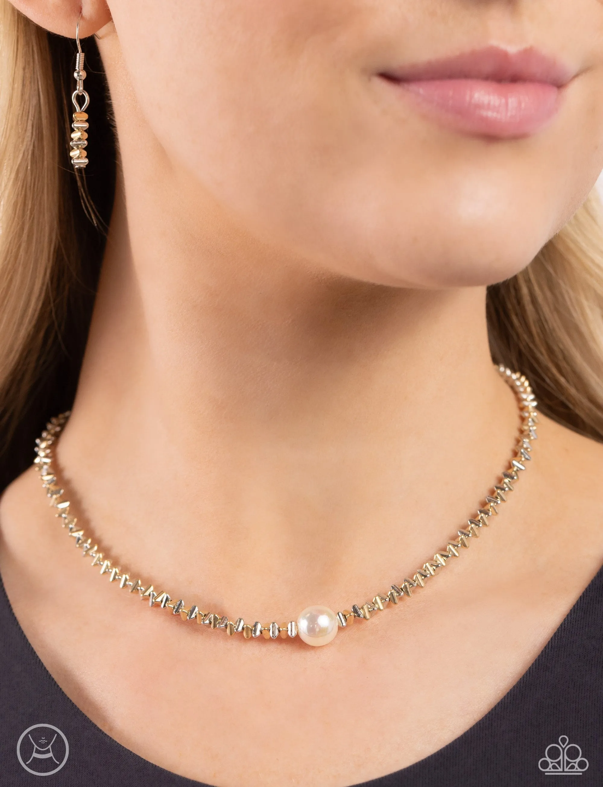 Paparazzi Tasteful Triangles Necklace Multi