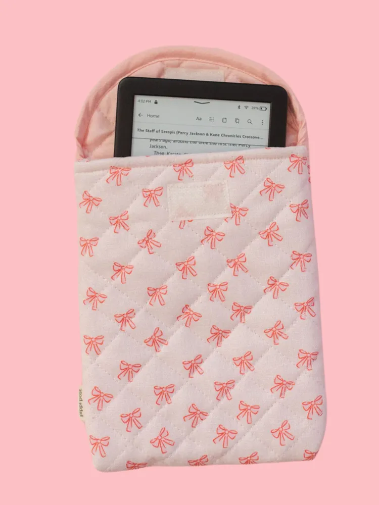 Quilted E-Reader Case - Bow