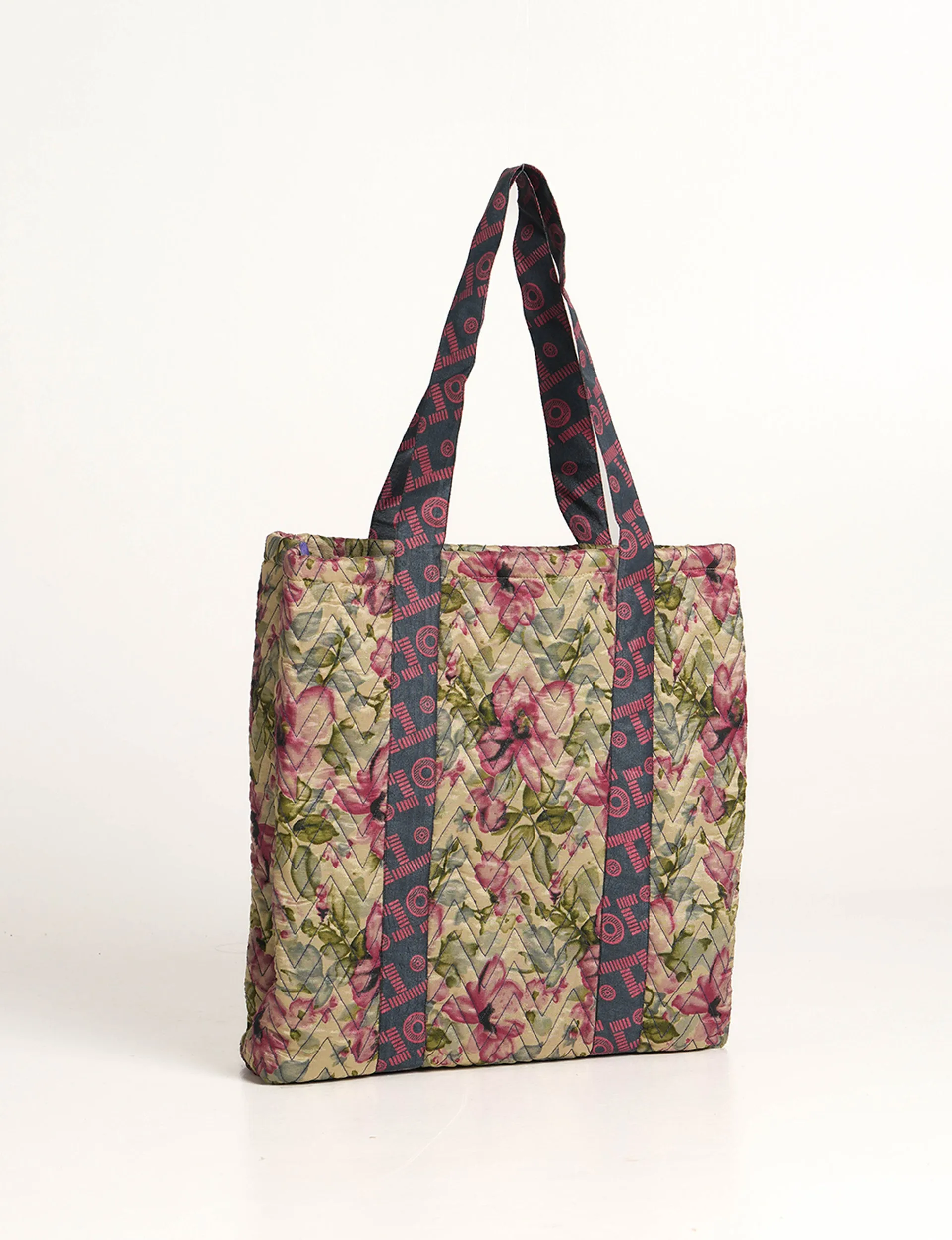 QUILTED TOTE BAG
