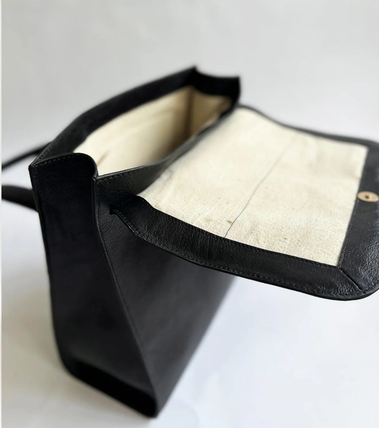 Raven shoulder bag