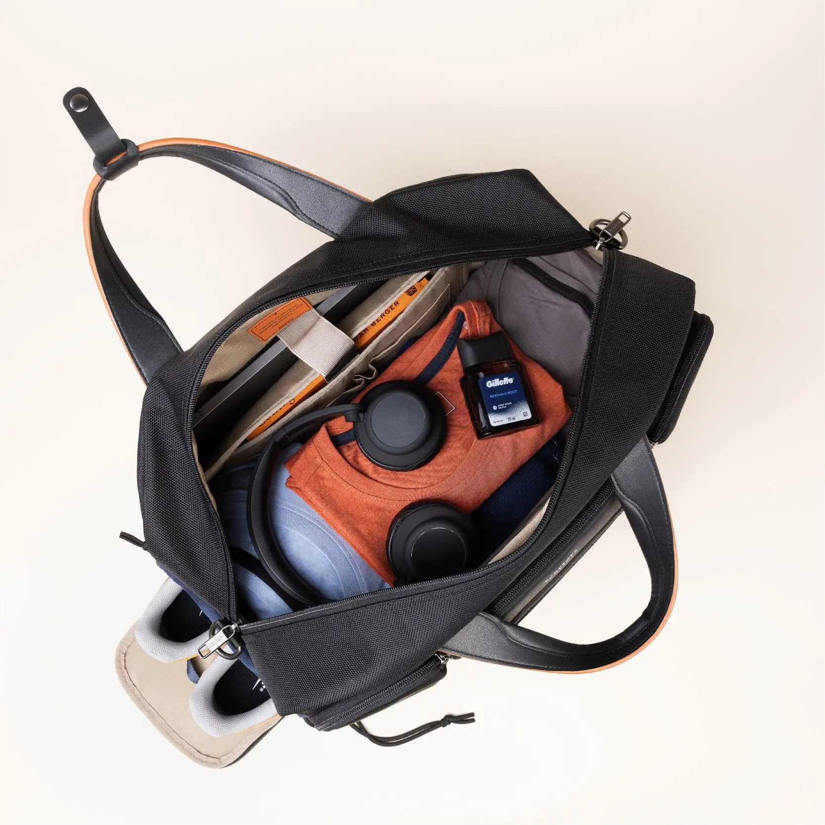 The Terminal | Travel Messenger Bag - Black