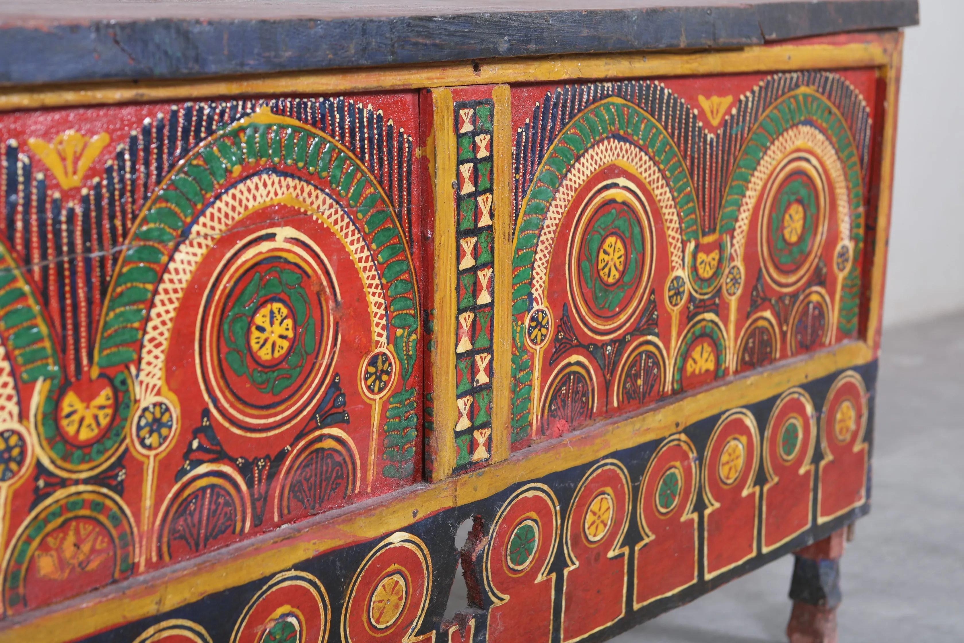 Vintage Moroccan chest  H 23.6 inches x W 49.6 inches x D 13.3 inches