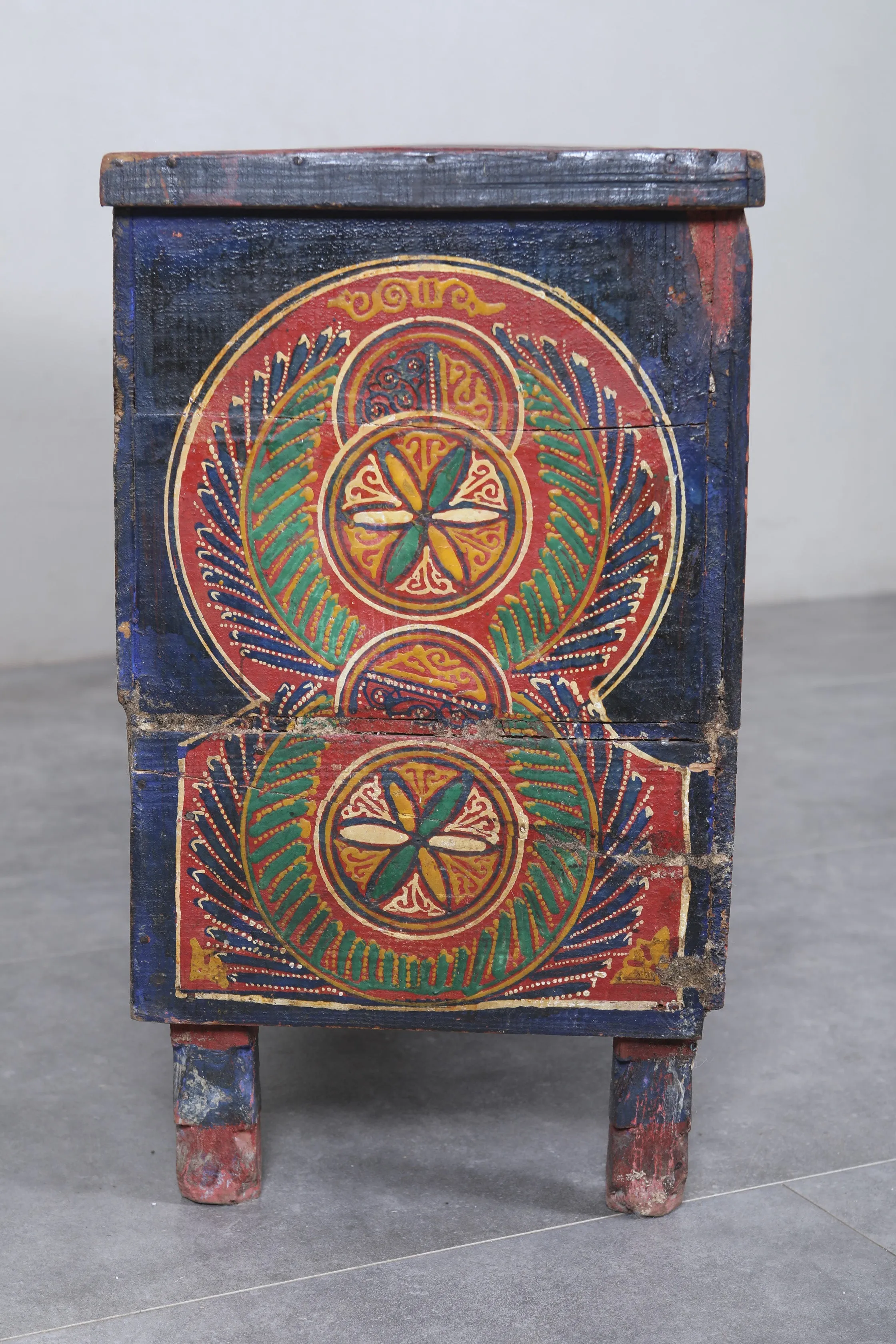 Vintage Moroccan chest  H 23.6 inches x W 49.6 inches x D 13.3 inches