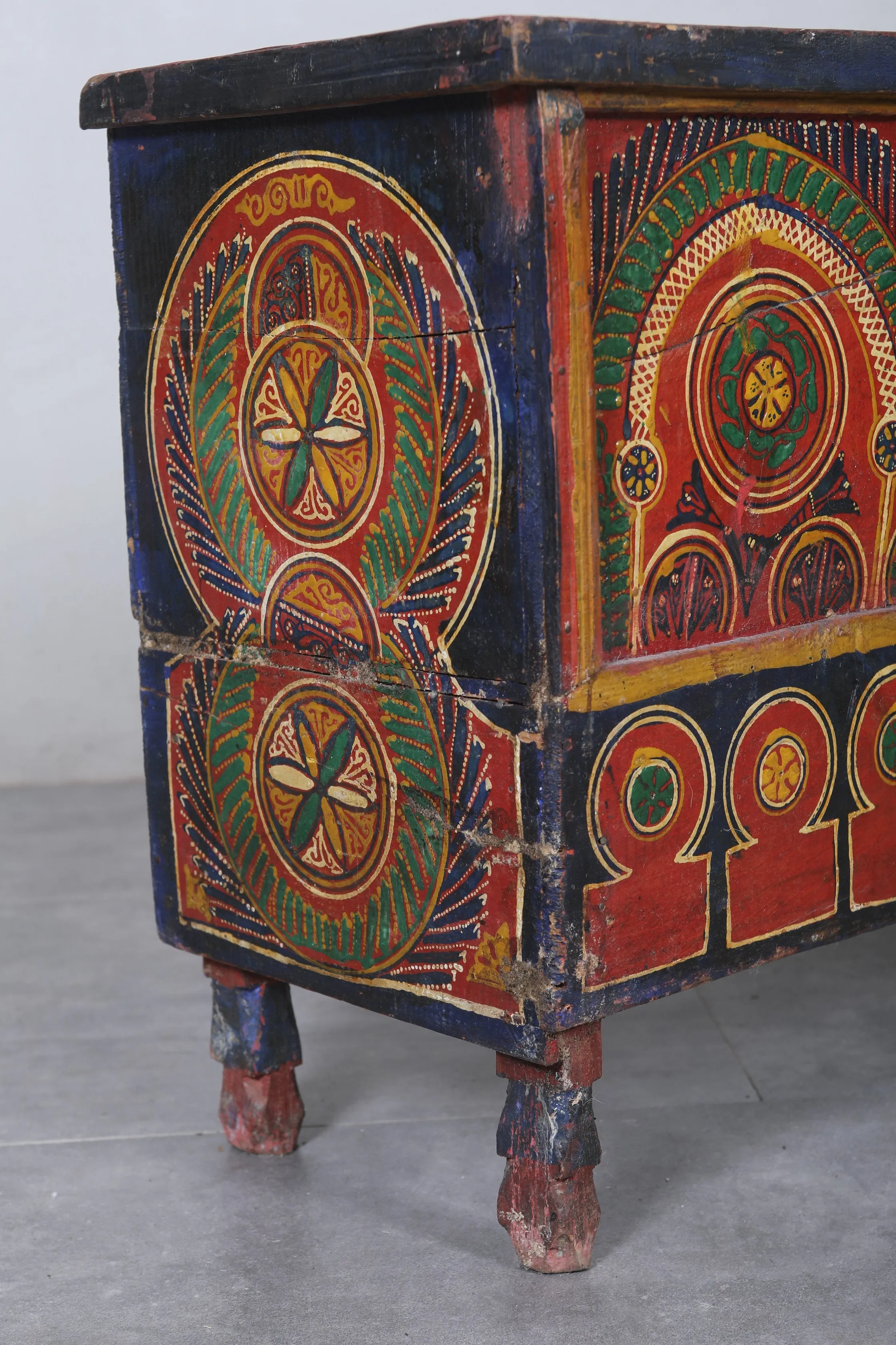 Vintage Moroccan chest  H 23.6 inches x W 49.6 inches x D 13.3 inches